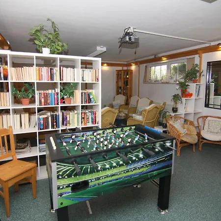 House Pinamar, * シャルボイツ